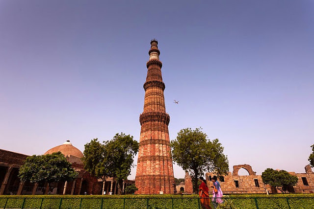 Private Customizable Delhi Sightseeing Tour with Guide